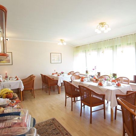 Hotel Reinhardtshof Garni Wolfschlugen Bagian luar foto
